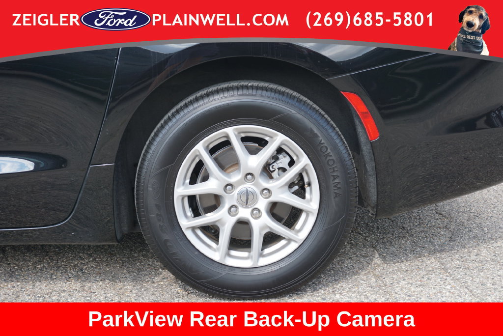 Used 2024 Chrysler Voyager LX FWD image 9