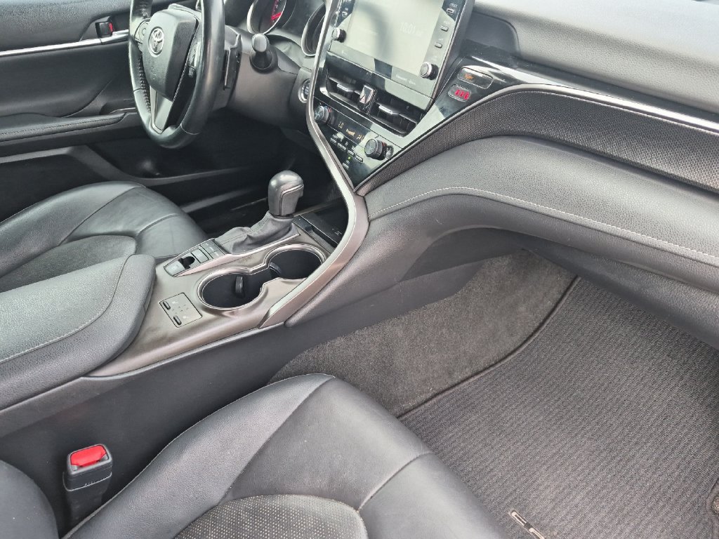 Used 2023 Toyota Camry XSE FWD image 11