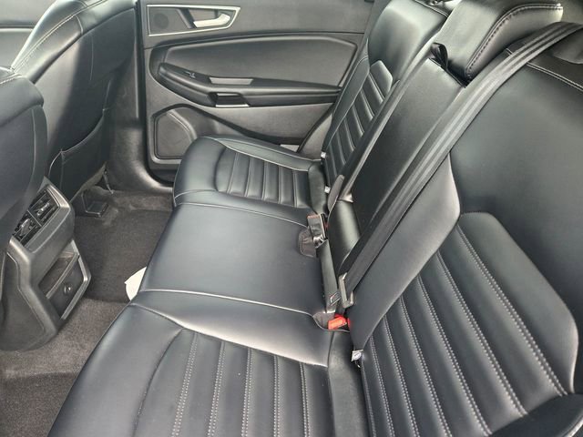 Used 2024 Ford Edge SEL image 9