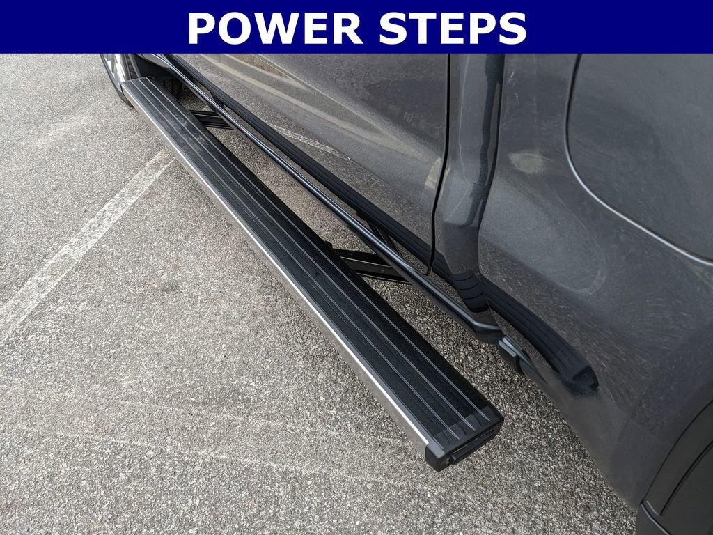 Used 2022 GMC Sierra 1500 Denali w/ Denali Premium Package image 11