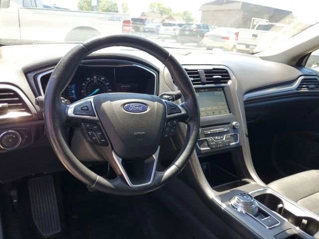 Used 2018 Ford Fusion SE w/ Fusion SE Technology Package AWD/4WD image 15