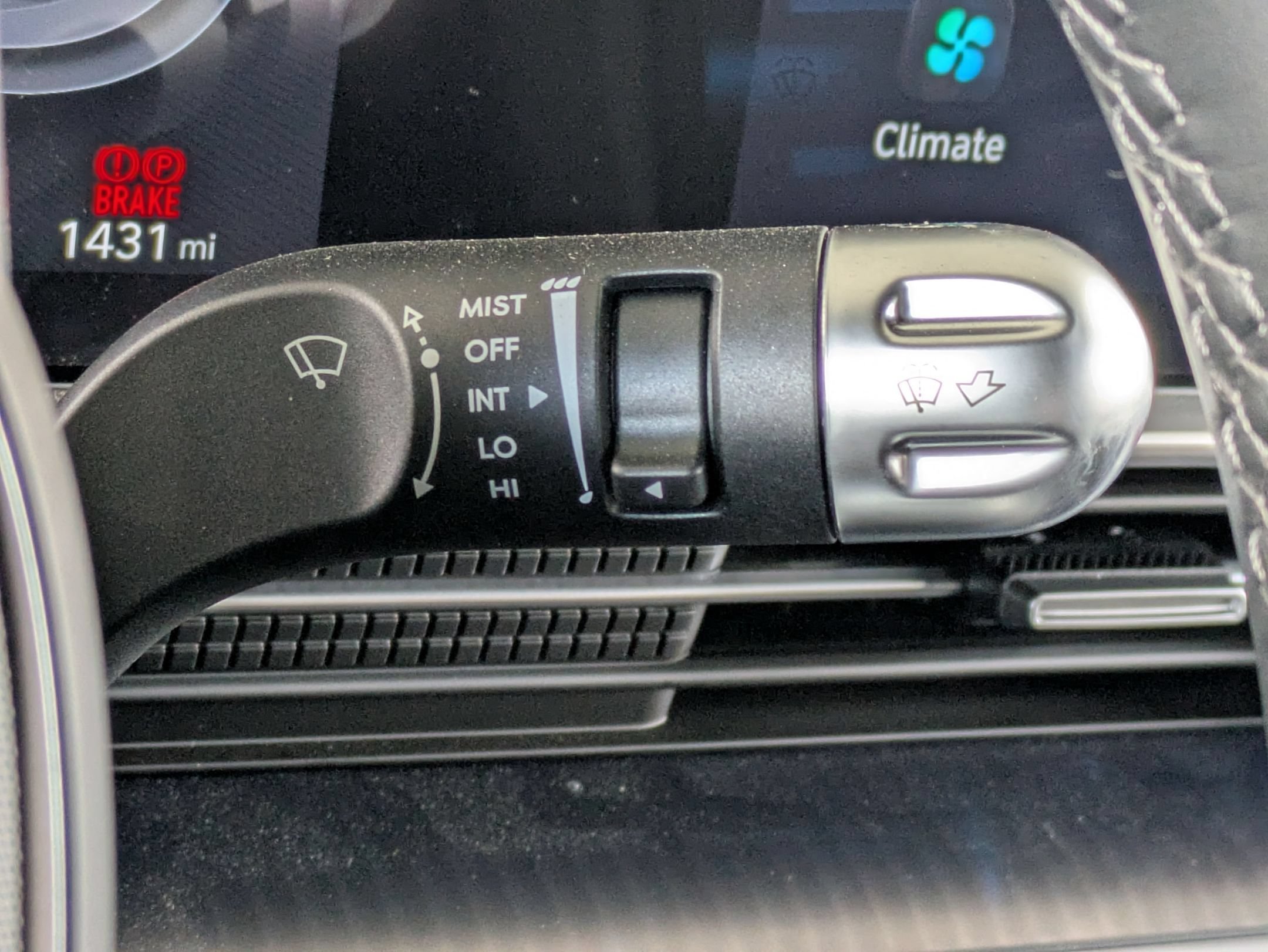Certified 2025 Hyundai Ioniq 6 SE RWD image 36