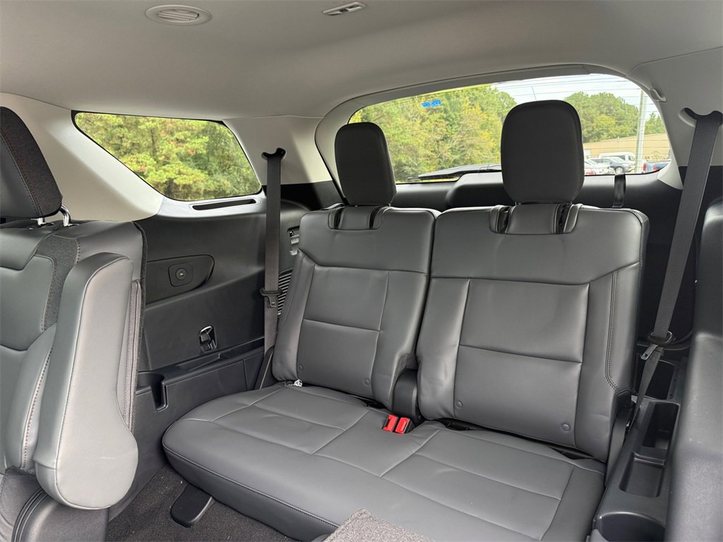New 2025 Ford Explorer Active w/ Active Comfort Package image 18