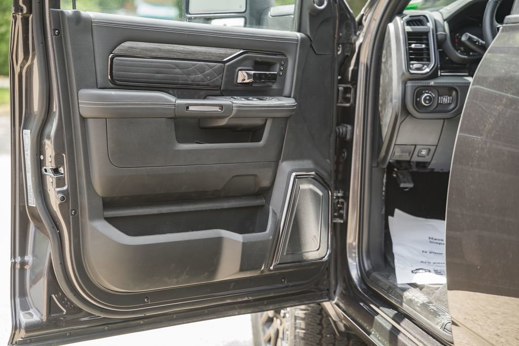 New 2026 RAM 2500 Limited AWD/4WD image 45