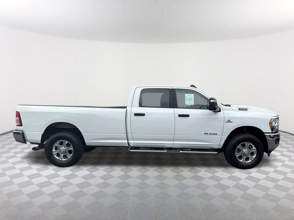 Used 2024 RAM 3500 Big Horn AWD/4WD image 4
