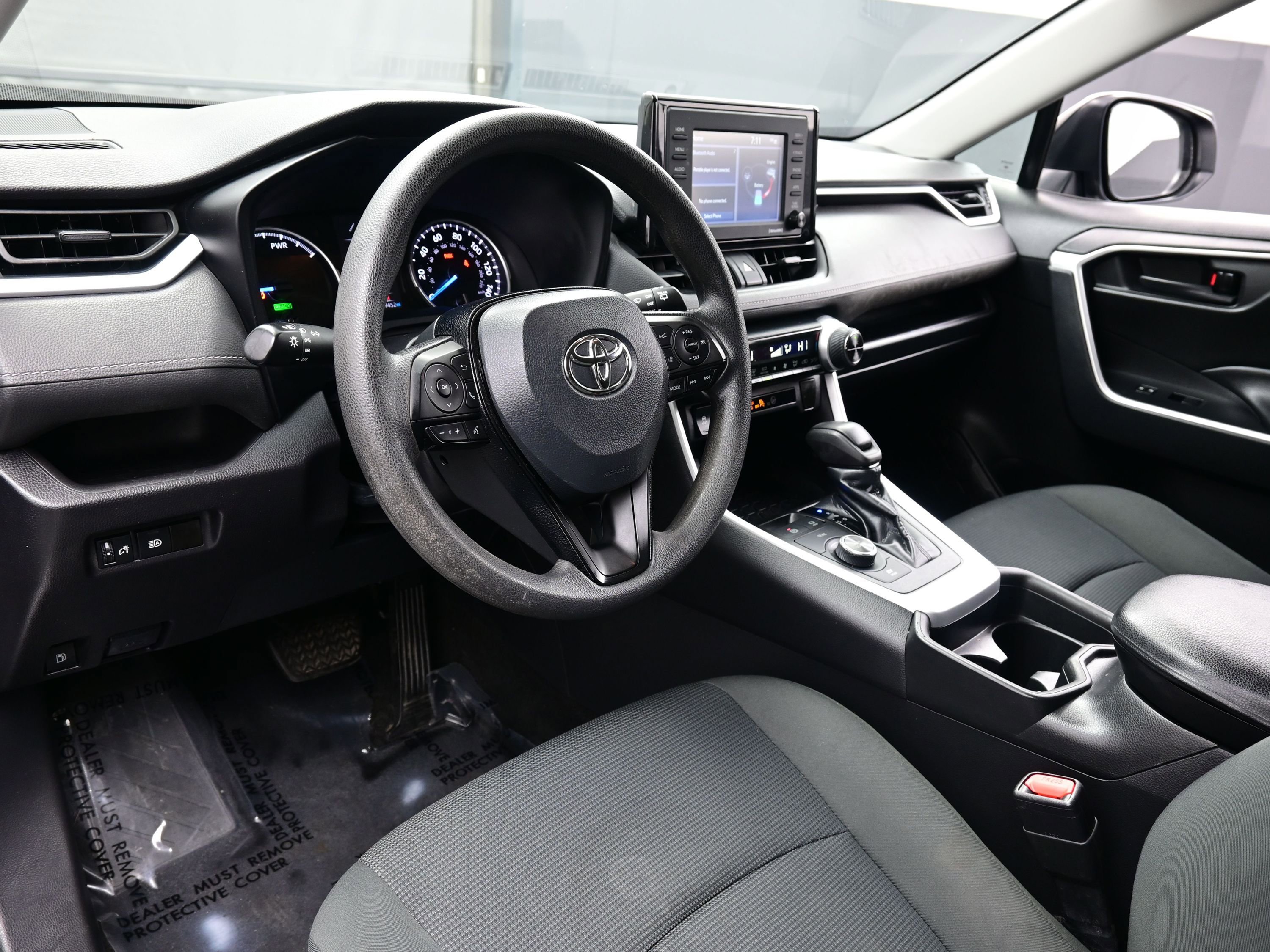Used 2021 Toyota RAV4 LE image 13