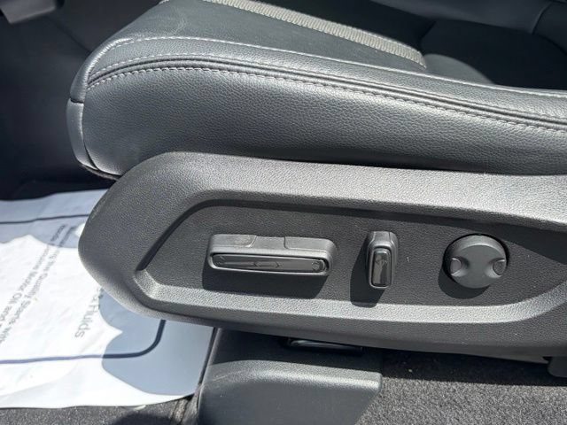 Used 2023 Honda Pilot Touring image 17