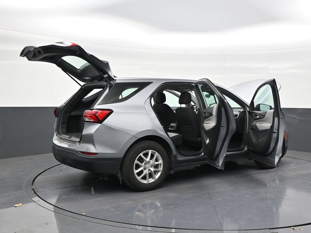 Used 2024 Chevrolet Equinox LS FWD image 28
