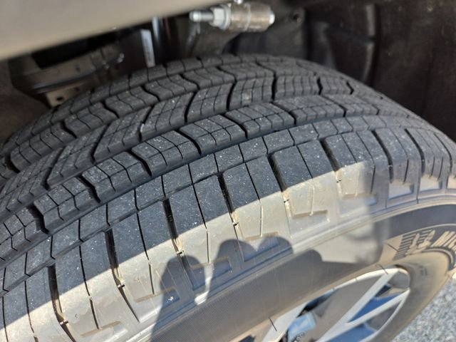 New 2025 Jeep Grand Cherokee Limited w/ Luxury Tech Group II image 44