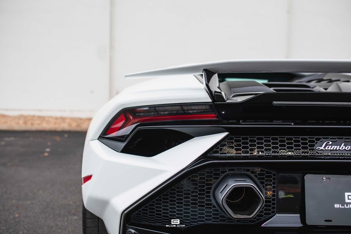 Used 2024 Lamborghini Huracan Tecnica image 31