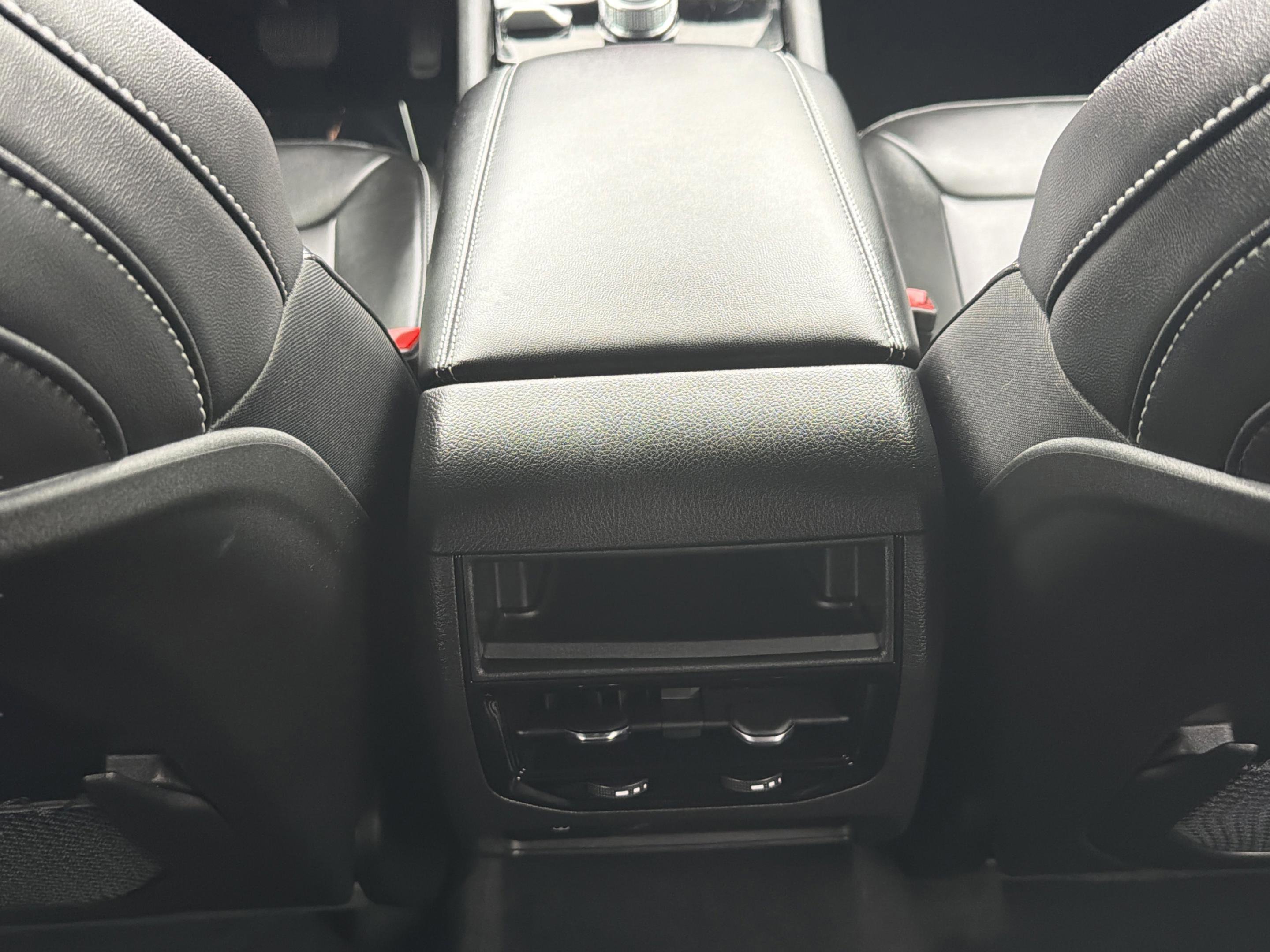 Used 2025 Jeep Grand Cherokee Limited w/ Trailer Tow Package image 39