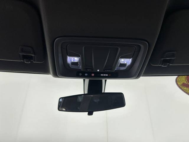 Used 2022 Chevrolet Silverado 1500 LT AWD/4WD image 25
