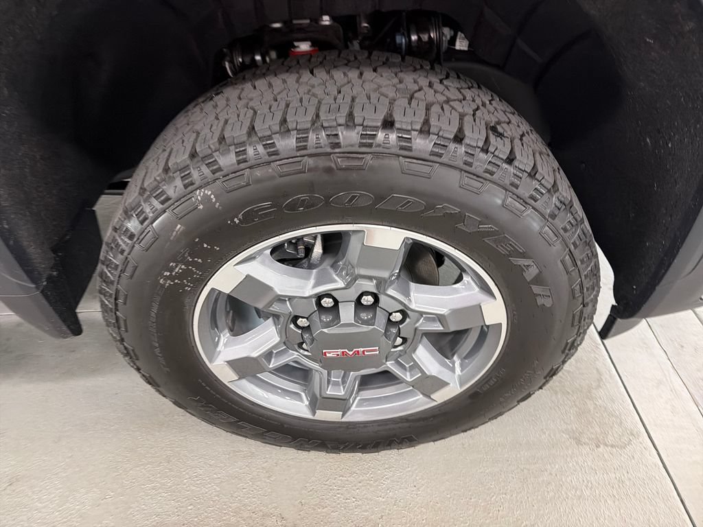 New 2026 GMC Sierra 2500 SLT AWD/4WD image 4