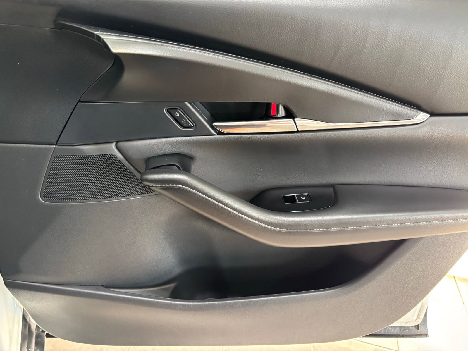 Certified 2025 MAZDA CX-30 AWD 2.5 S w/ Preferred Package image 16