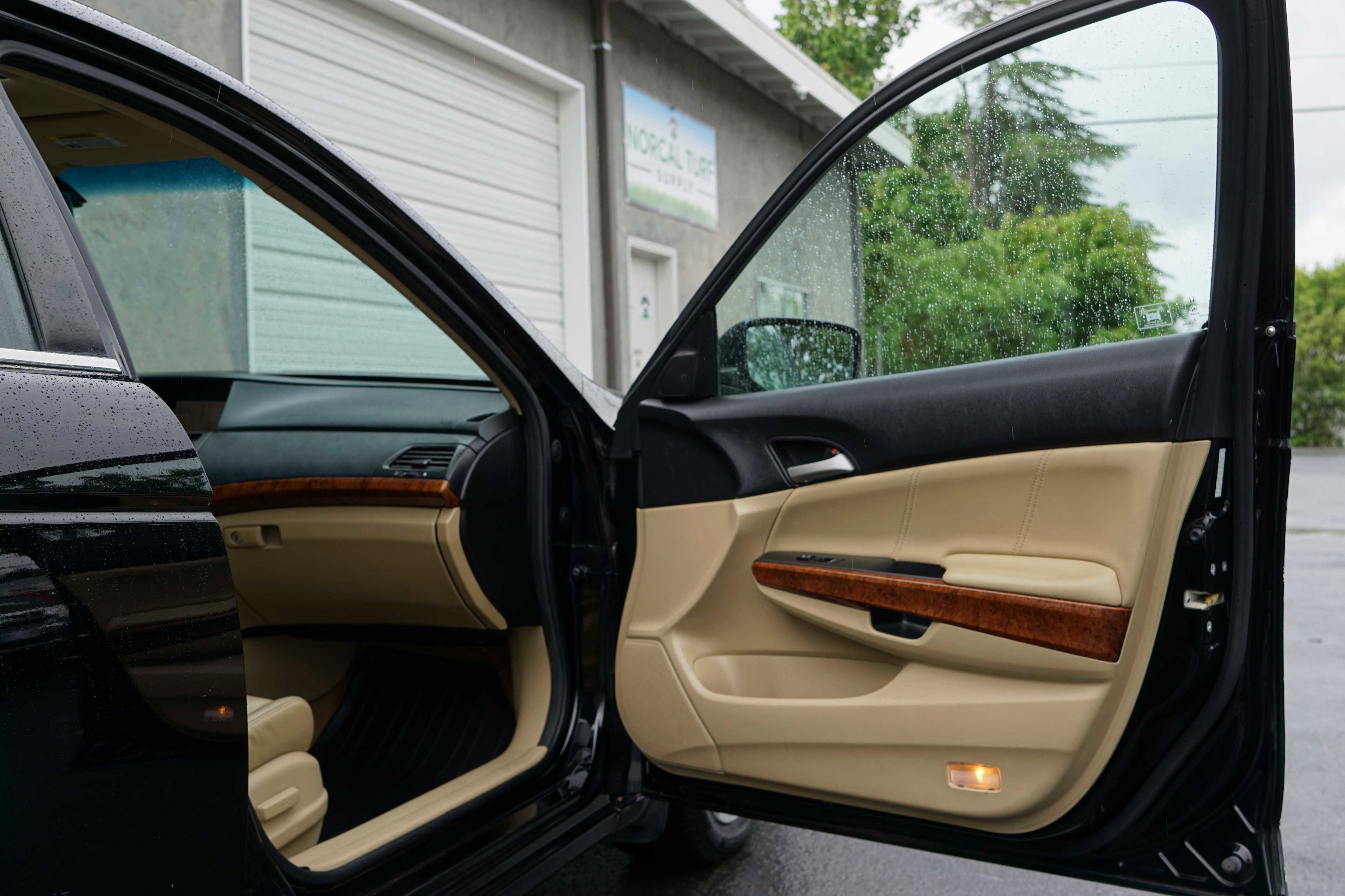 Used 2012 Honda Accord EX-L image 30
