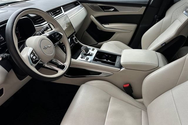 Certified 2024 Jaguar F-PACE R-Dynamic S AWD/4WD image 9