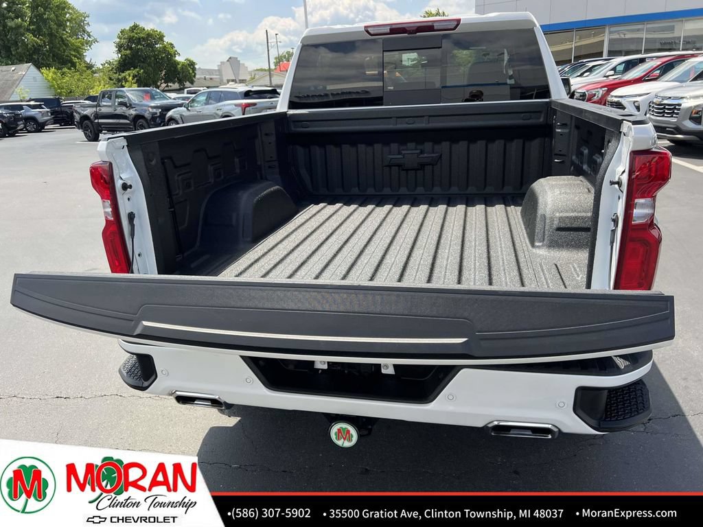 Certified 2025 Chevrolet Silverado 1500 High Country w/ High Country Premium Package AWD/4WD image 13