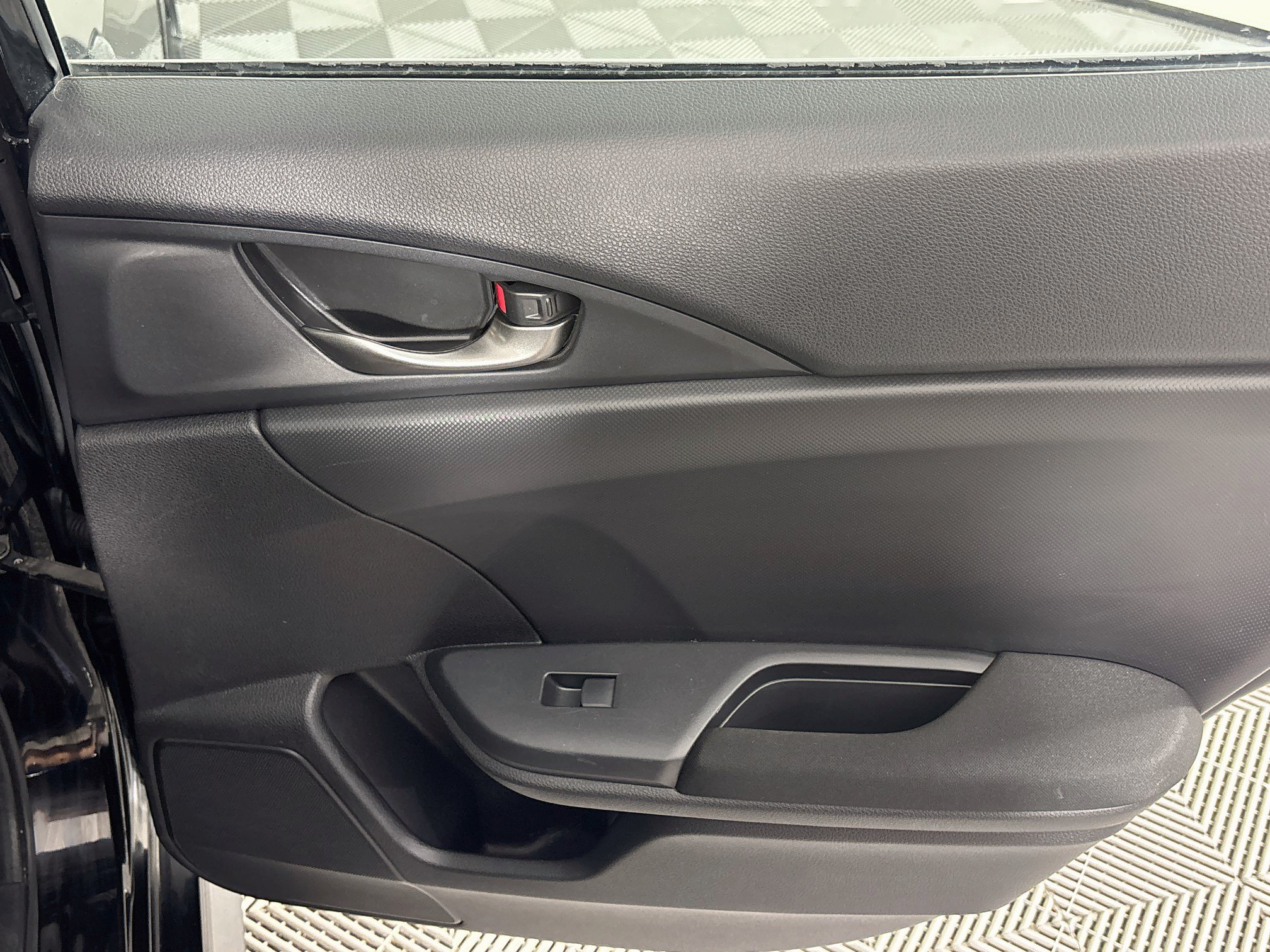 Used 2018 Honda Civic Sport image 25