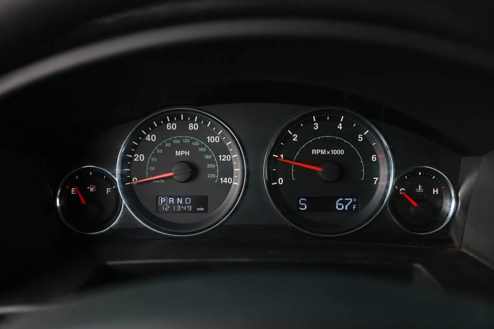 Used 2010 Jeep Commander Sport image 30