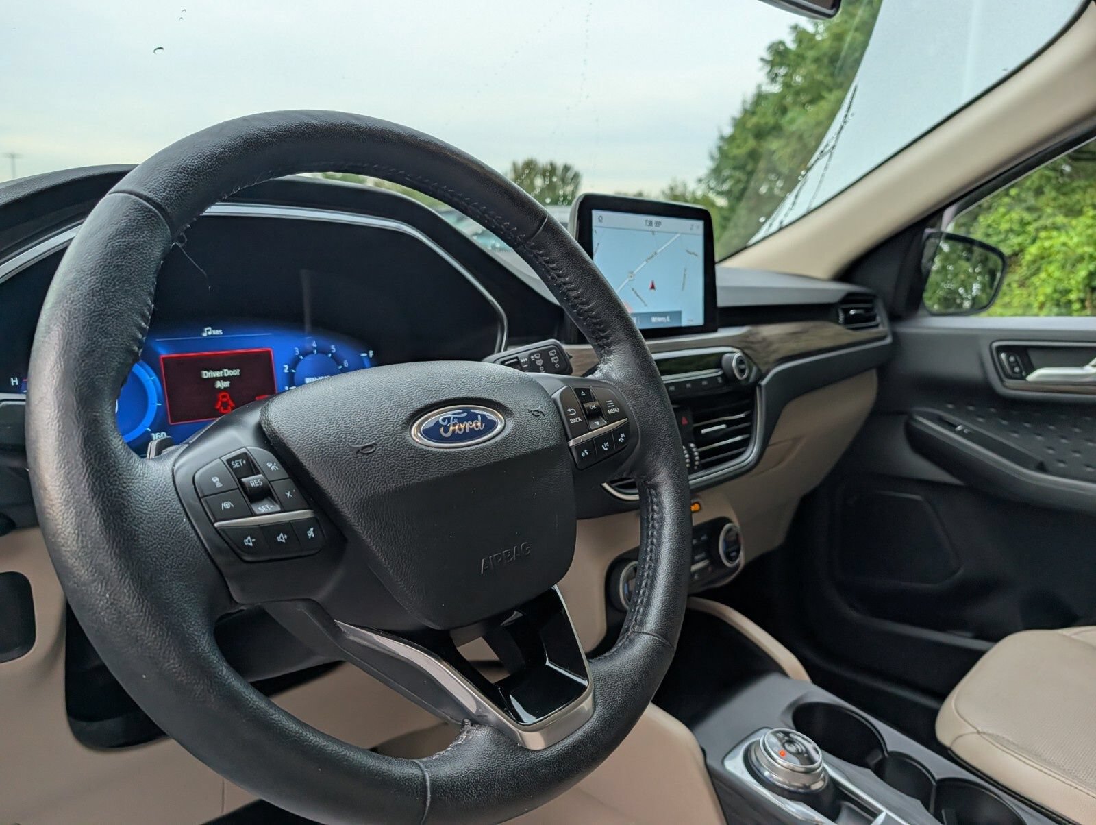 Used 2020 Ford Escape Titanium AWD/4WD image 30