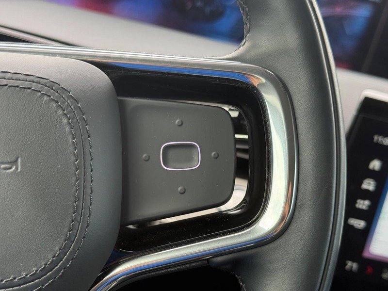 Certified 2025 Lincoln Nautilus Premier AWD/4WD image 19