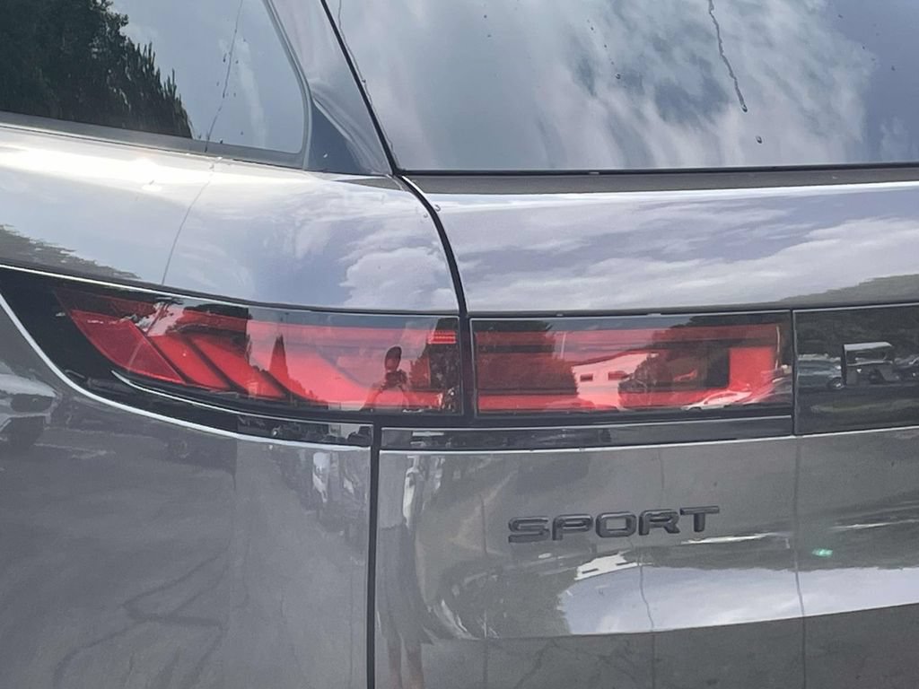New 2026 Land Rover Range Rover Sport Dynamic SE AWD/4WD image 10