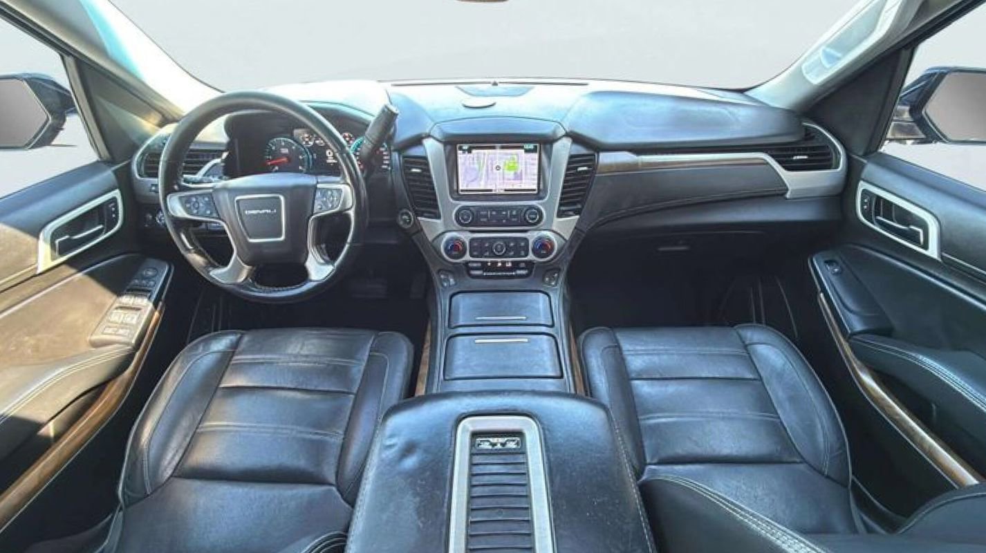 Used 2019 GMC Yukon XL Denali w/ Denali Ultimate Package AWD/4WD image 9