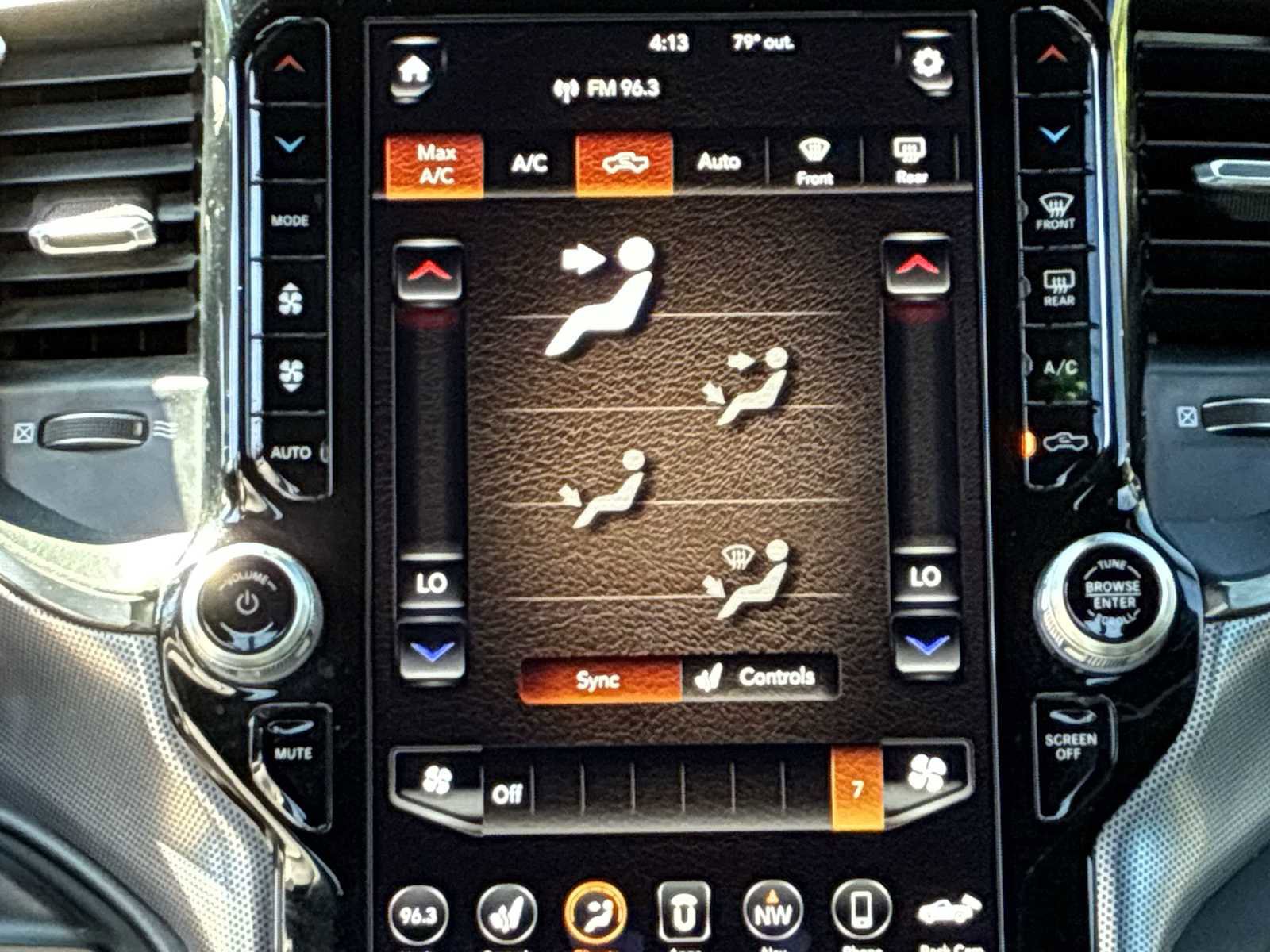 Used 2019 RAM 2500 Limited AWD/4WD image 17