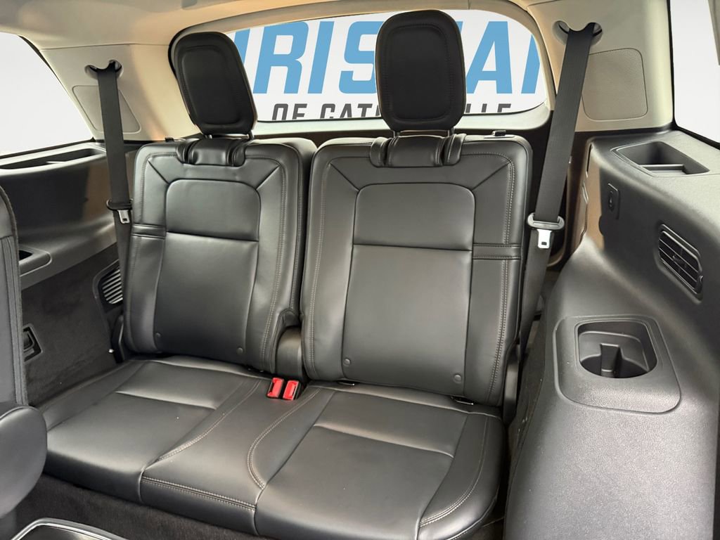 Used 2025 Lincoln Aviator Reserve w/ Equipment Group 201A image 17