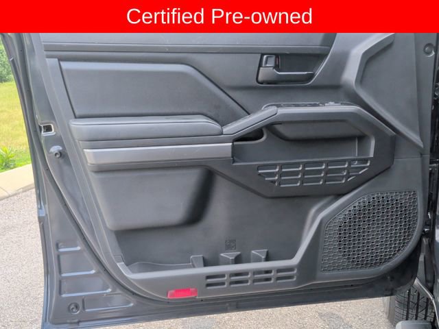 Certified 2025 Toyota Tacoma SR5 AWD/4WD image 9
