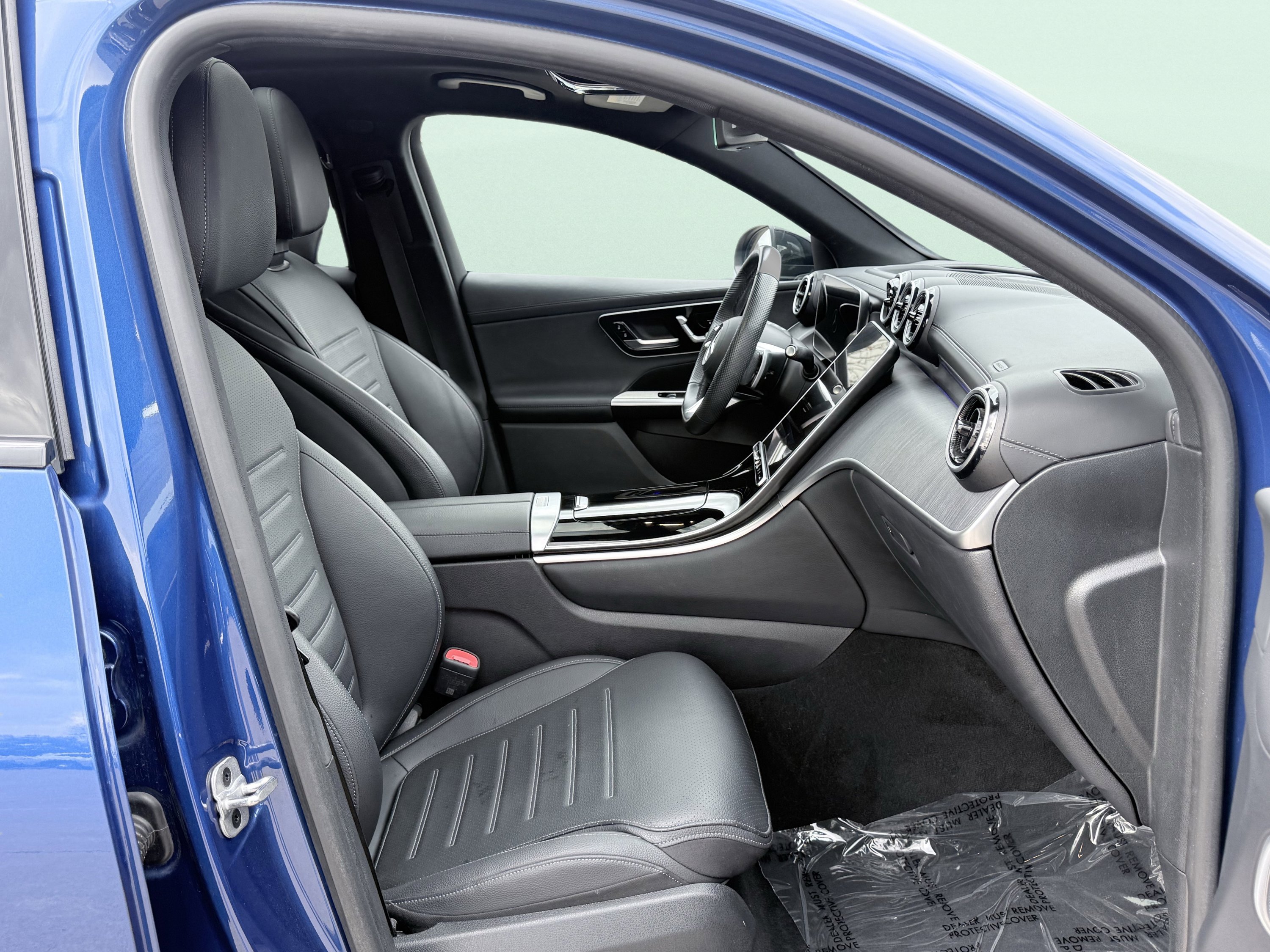 Used 2024 Mercedes-Benz GLC 300 4MATIC w/ AMG Line image 47