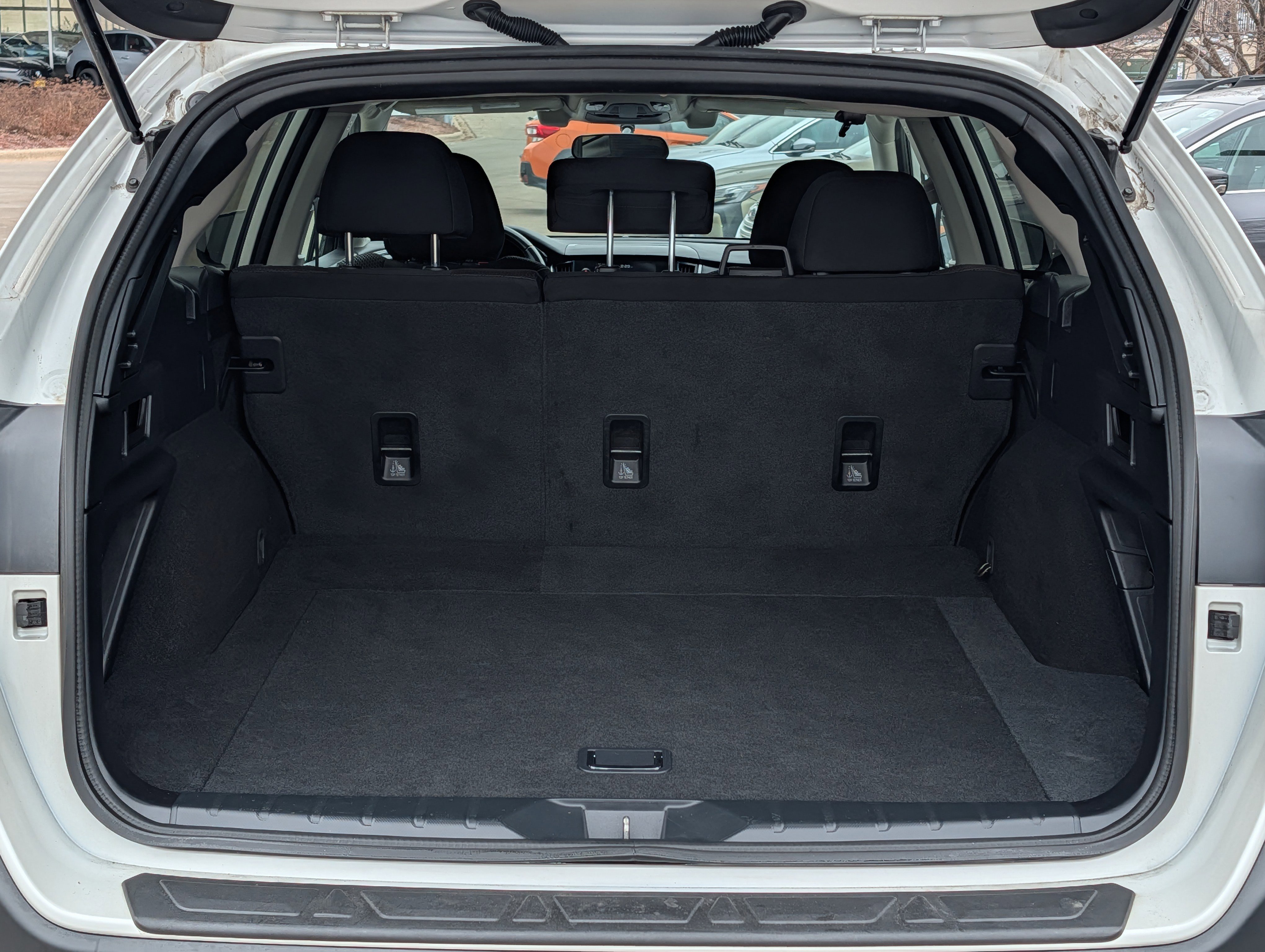 Used 2022 Subaru Outback Premium image 18