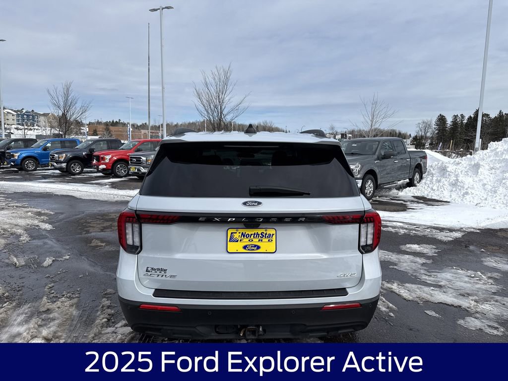 Used 2025 Ford Explorer Active image 8