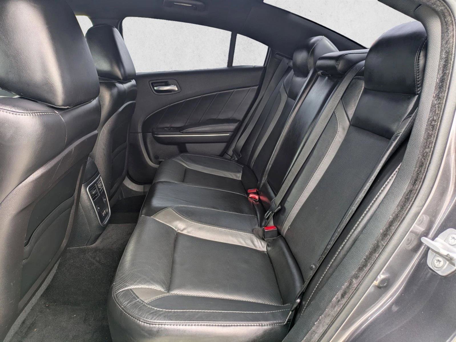 Used 2017 Dodge Charger SXT w/ Plus Group RWD image 17
