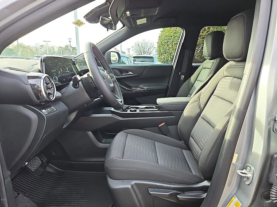 New 2026 Chevrolet Equinox LT w/ LPO, Floor Liner Package FWD image 9
