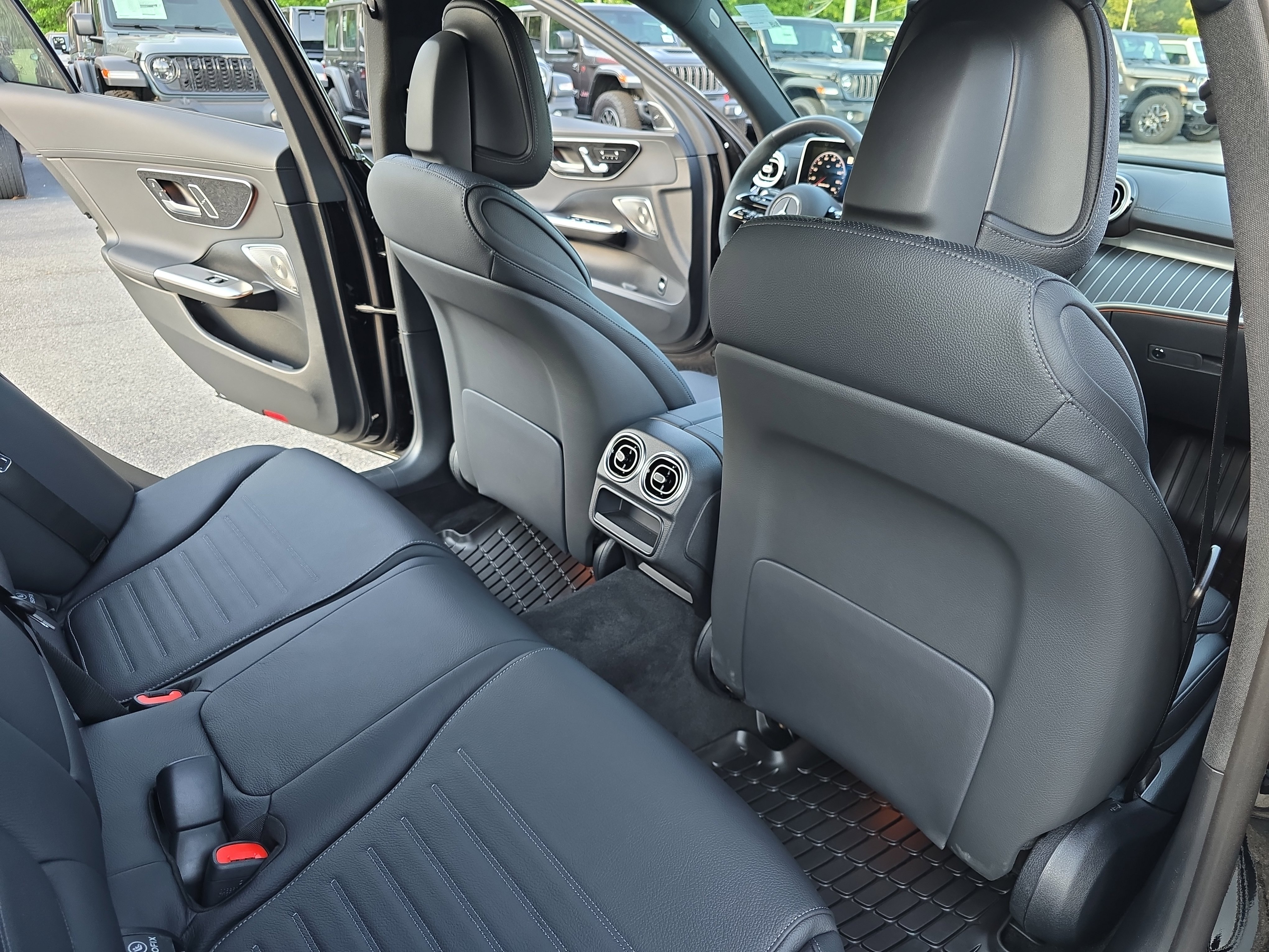 Used 2026 Mercedes-Benz C 43 AMG 4MATIC Sedan image 11