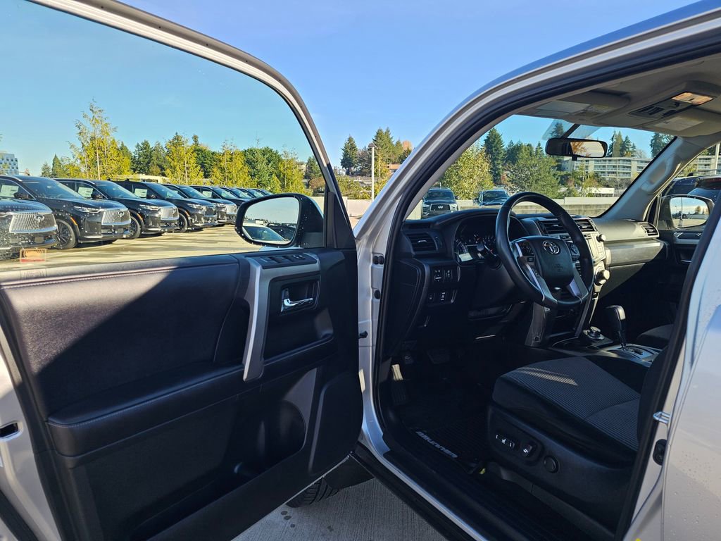 Used 2018 Toyota 4Runner SR5 image 22