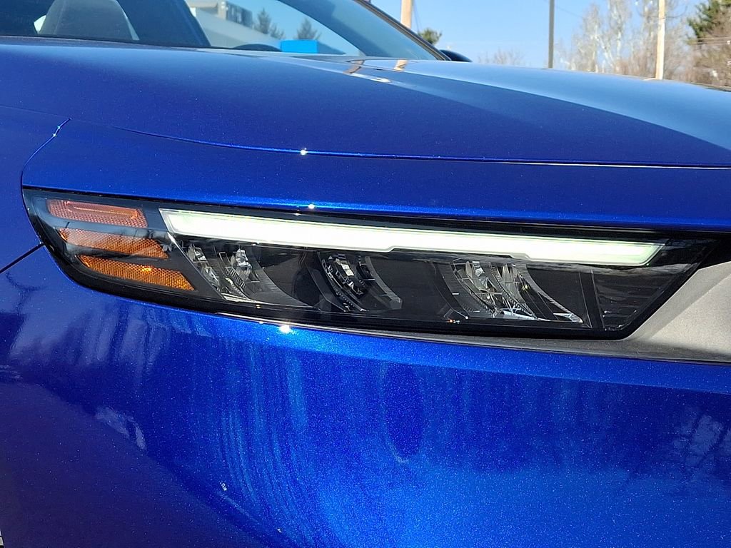 Used 2023 Honda Accord Sport image 9