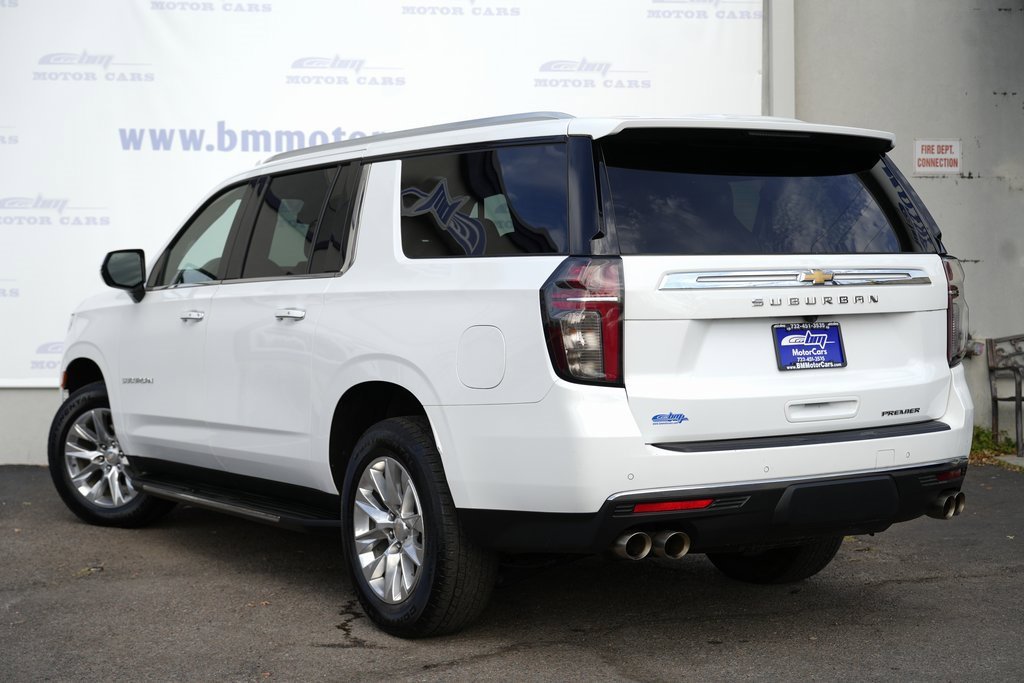 Used 2023 Chevrolet Suburban Premier image 4