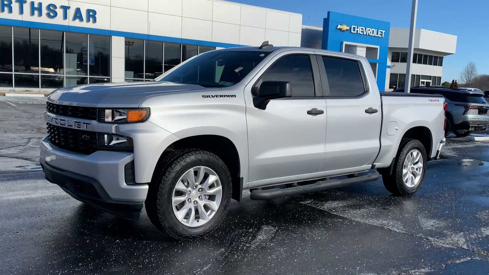 Certified 2022 Chevrolet Silverado 1500 Custom w/ LPO, Dark Essentials Package image 4