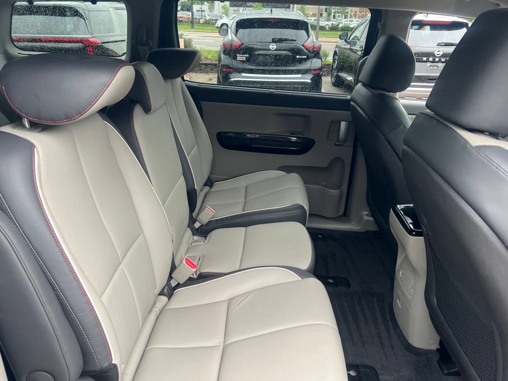 Used 2017 Kia Sedona EX FWD image 13