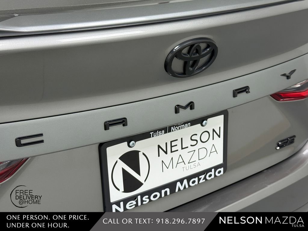 Used 2025 Toyota Camry SE w/ Convenience Package FWD image 16