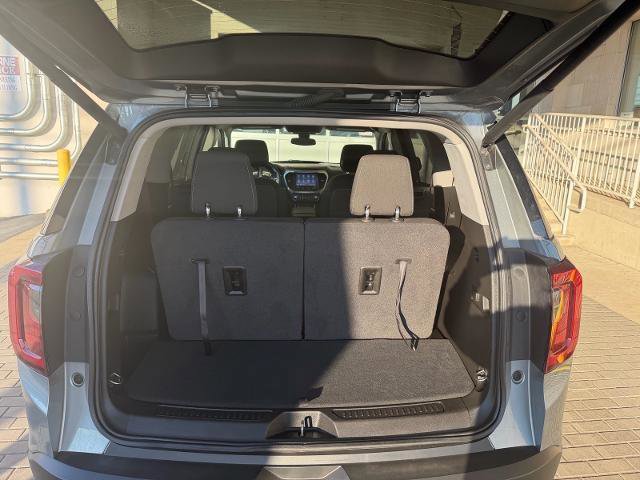 Used 2023 GMC Acadia SLE w/ Driver Convenience Package image 13