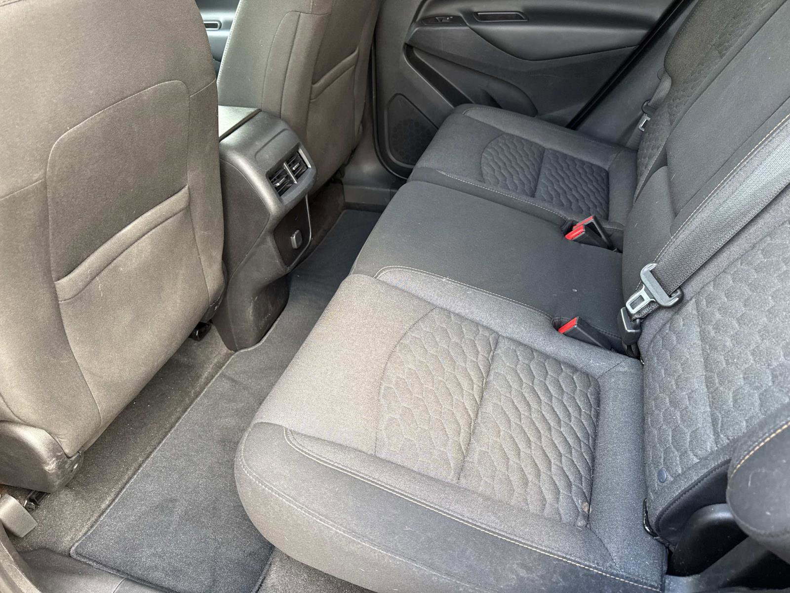 Used 2018 Chevrolet Equinox LT image 10