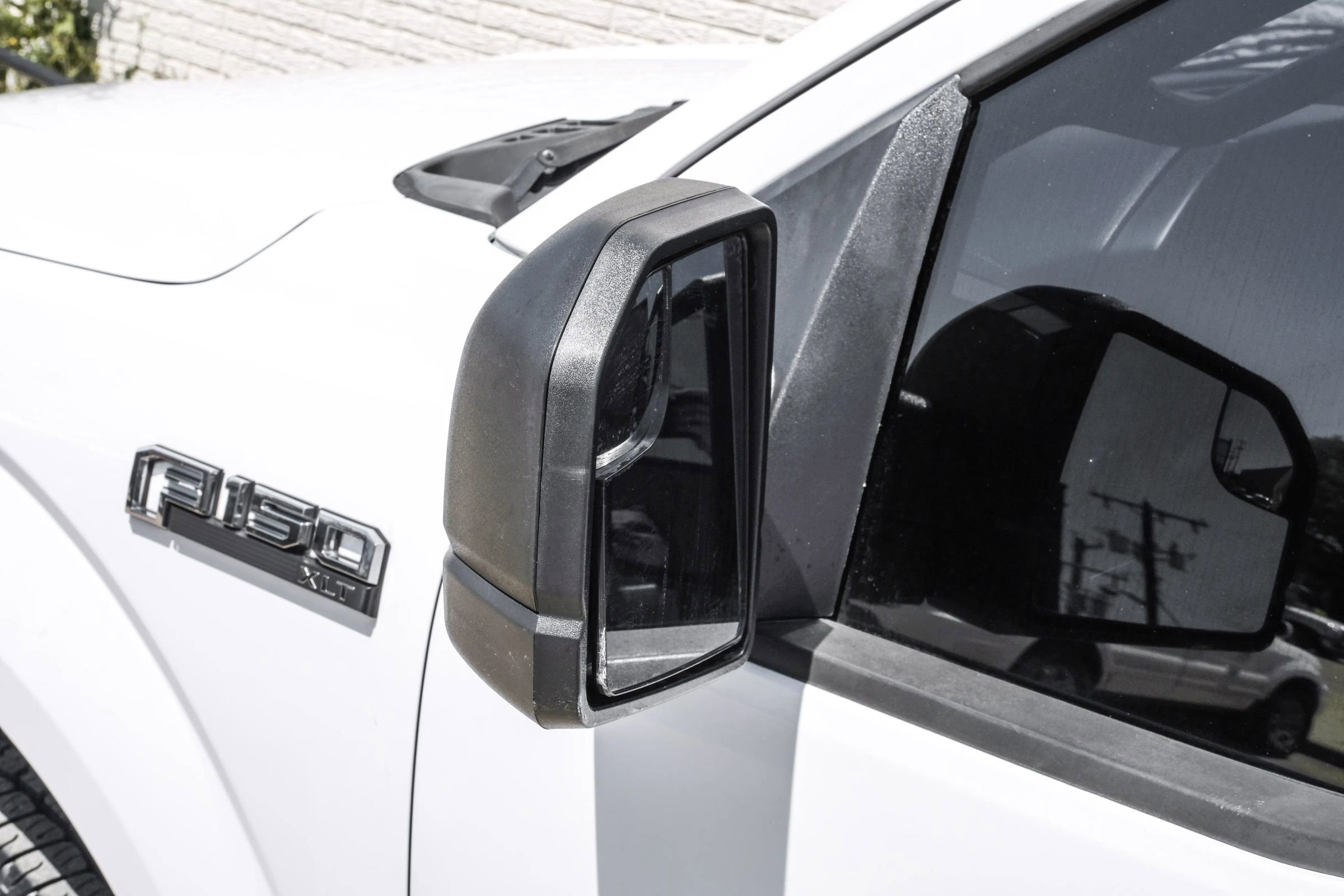 Used 2015 Ford F150 XLT image 31