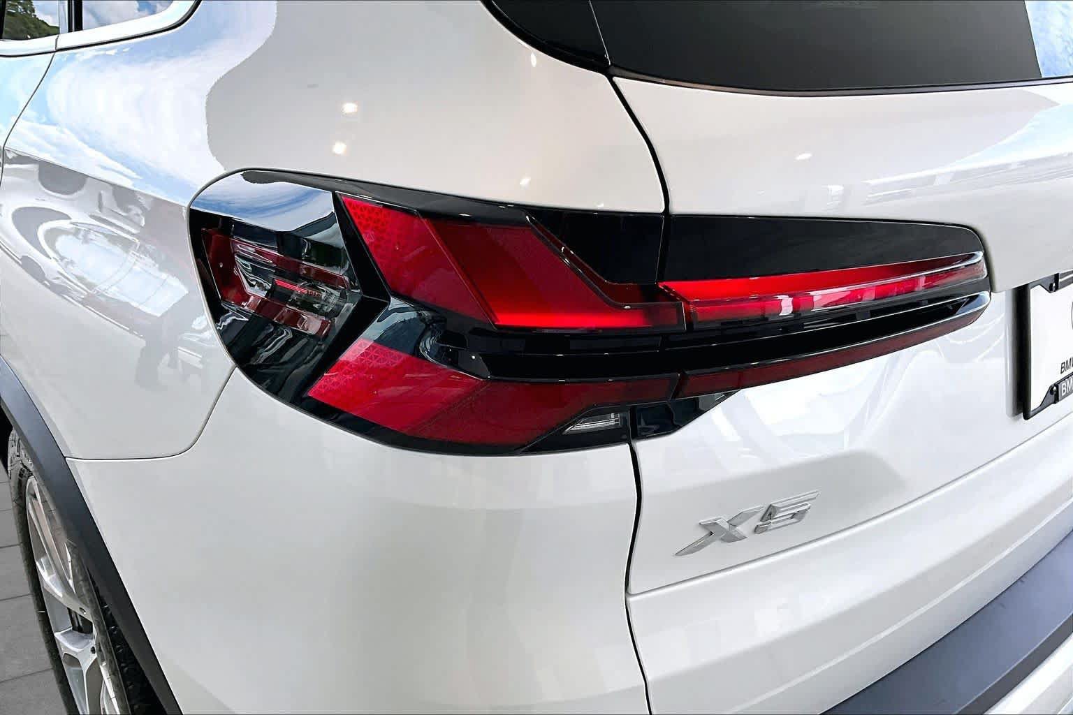 Used 2026 BMW X5 sDrive40i RWD image 27