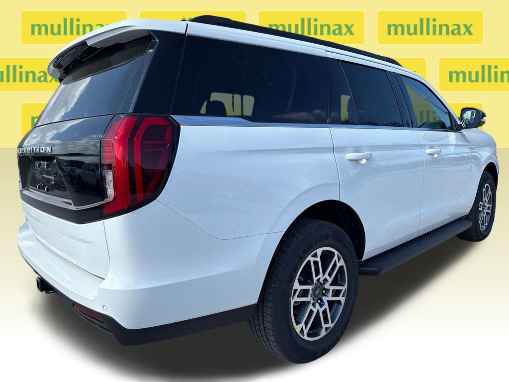 New 2026 Ford Expedition Active image 16