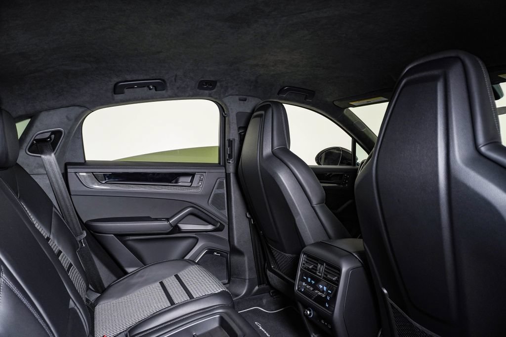 New 2026 Porsche Cayenne GTS AWD/4WD image 16