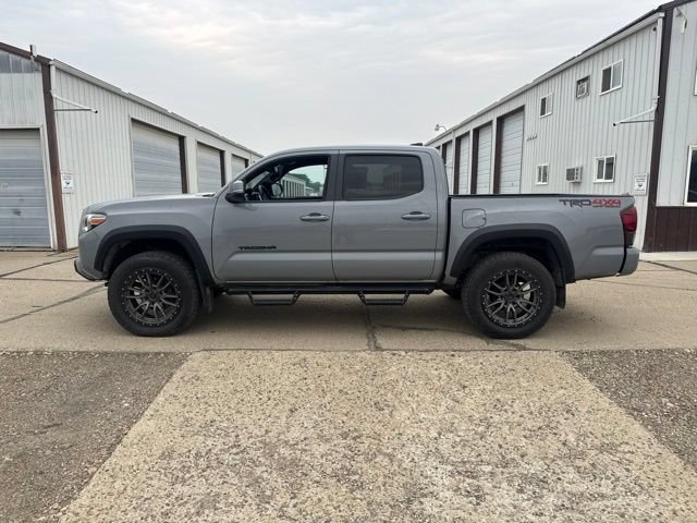 Used 2020 Toyota Tacoma TRD Off-Road AWD/4WD image 7