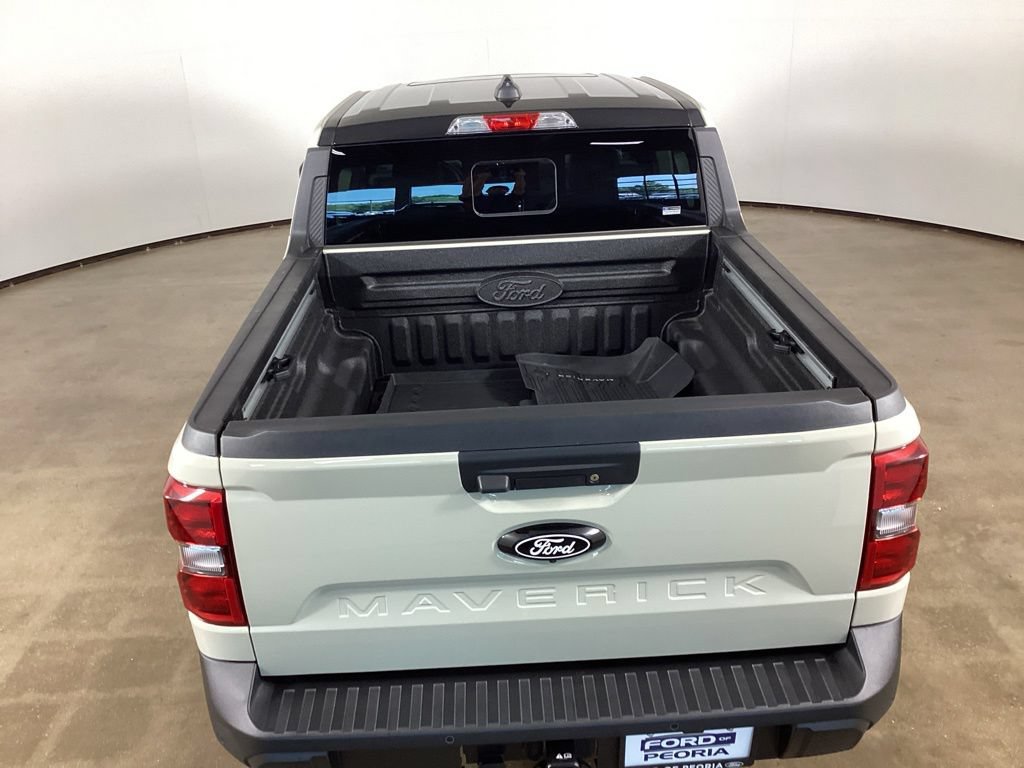 Used 2025 Ford Maverick Lariat w/ Black Appearance Package AWD/4WD image 11